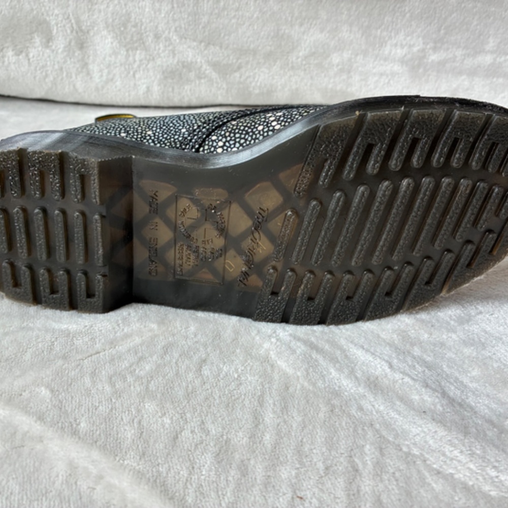 Rare Dr.MARTENS AirWair Boots STINGRAY MIE Made In England unisex US W9/M8 – NEW - Picture 7 of 16